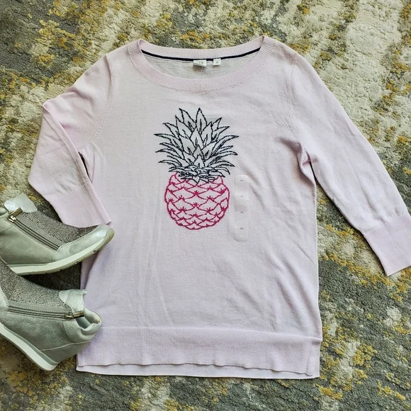 GAP Light Pink Pineapple Sweater - Picture 6 of 10